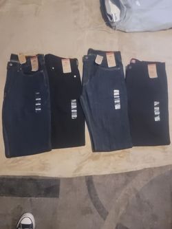 4 Pairs Levi’s Pants – Brand New With Tags!