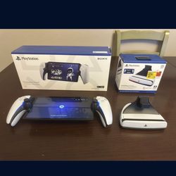 PlayStation Portal Remote Player With White Carrying Case  & Power A Charging Station