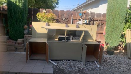 Gabinete y madera gratis