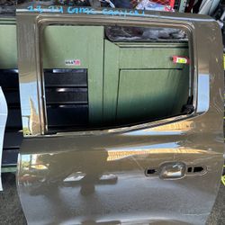2023 2024 GMC Canyon Driver Left Rear Door
