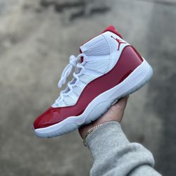 Jordan 11 Cherry Sz 10 