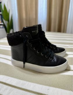 Marc Fisher size 6 women