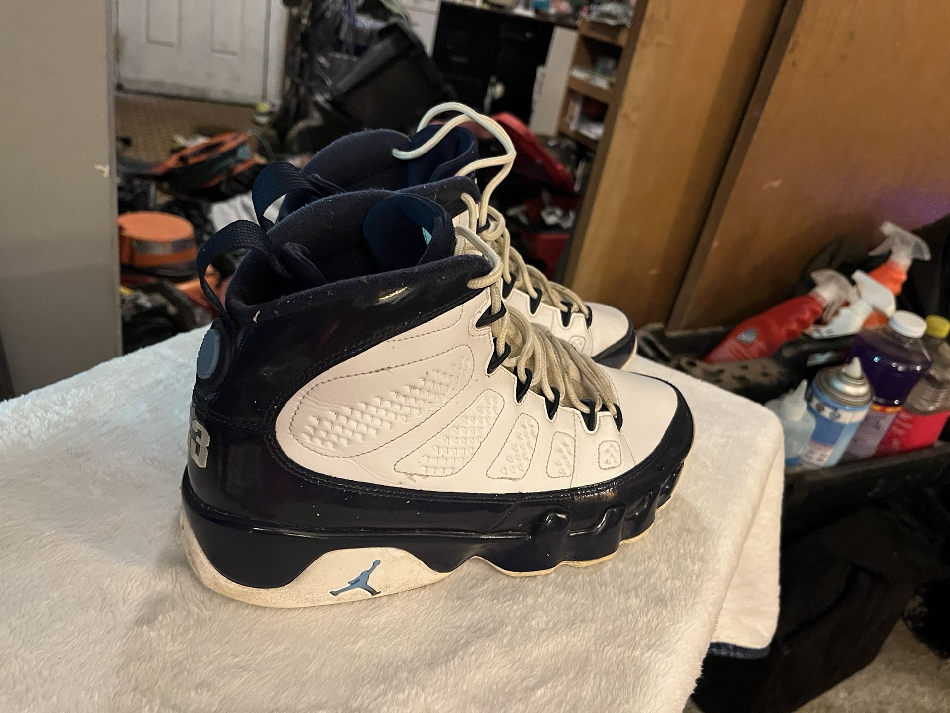 Size 9.5 Jordan 9 Retros Peal Blue