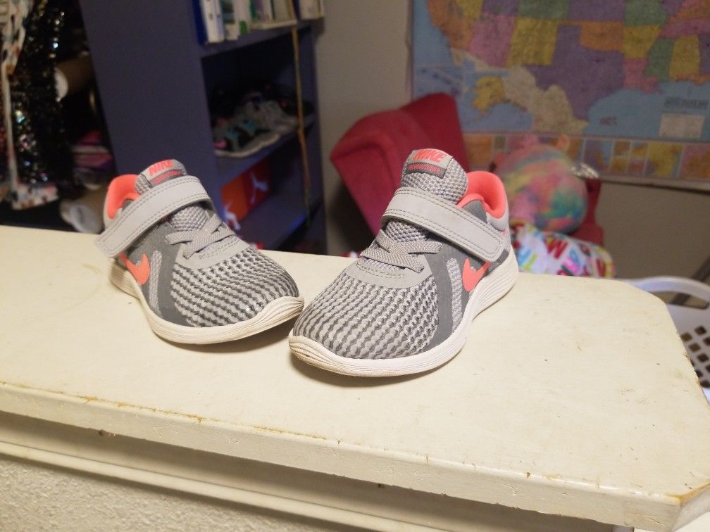 Nike Revolution 4 Runners 9c Grey/Coral Pink