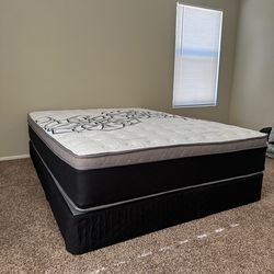 Mattress on sale.      Queen size mattress pillow top 12”    New mattress in a plastic sealed.   We offer same day delivery