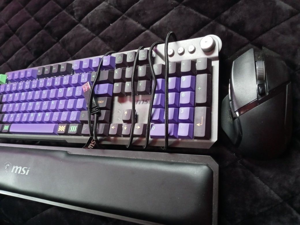 MSI Gaming Keyboard And Razer Mouse Combo