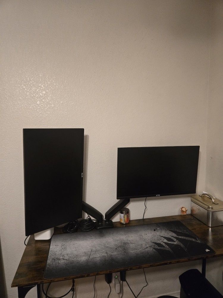 Two 2560 x 1440 Gaming Monitors 100hz 