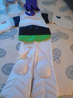 Disney store Toy Story Buzz Lightyear Costume kids size 4 with light up helmet no wings