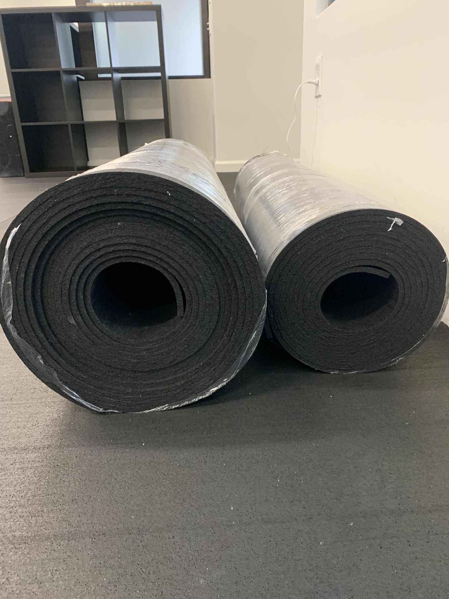8mm Rolled rubber gym flooring
