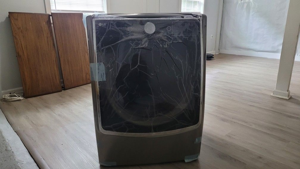 Brand New, Never Used LG Gas Dryer