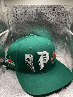 Primitive New Snap back hunter Green with details $25