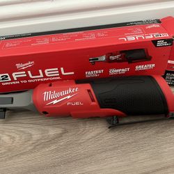 Milwaukee M12 3/8 High Speed Ratchet 