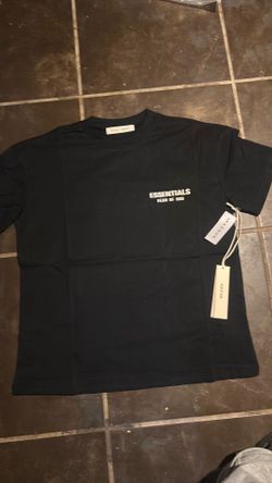 ESSENTIAL TEE BLACK