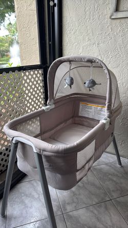LullaGo Deluxe Portable Bassinet