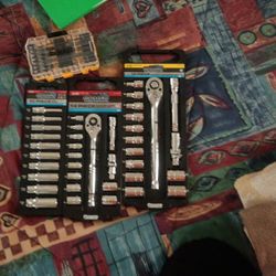 four packet tool set