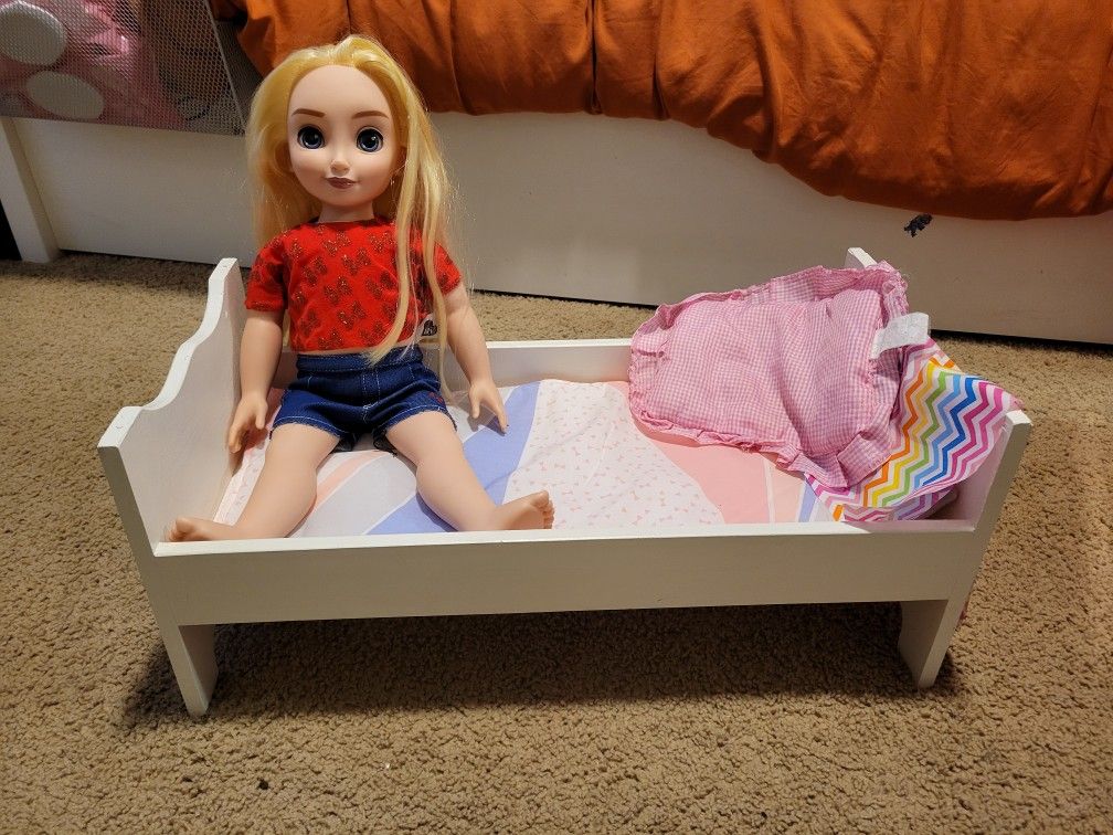 18 Inch Doll With Bed