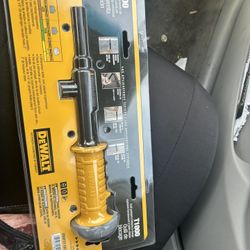 3) DEWALT DDF211010P Single Shot Powder Actuated Trigger Tool