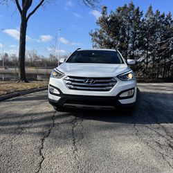 2017 huyndai santa fee se sport AWD