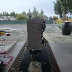Singer Sewing Machine