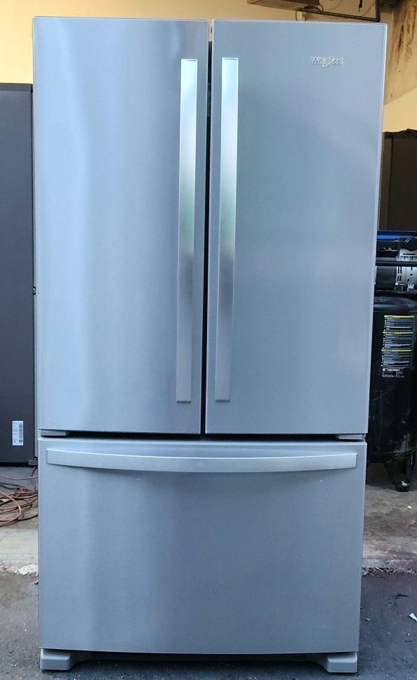 Whirlpools Refrigerator W36xD33xH69 Inchrs for Sale in Puyallup, WA