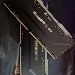 Corsair vengeance RGB ram 16gb 3600mhz