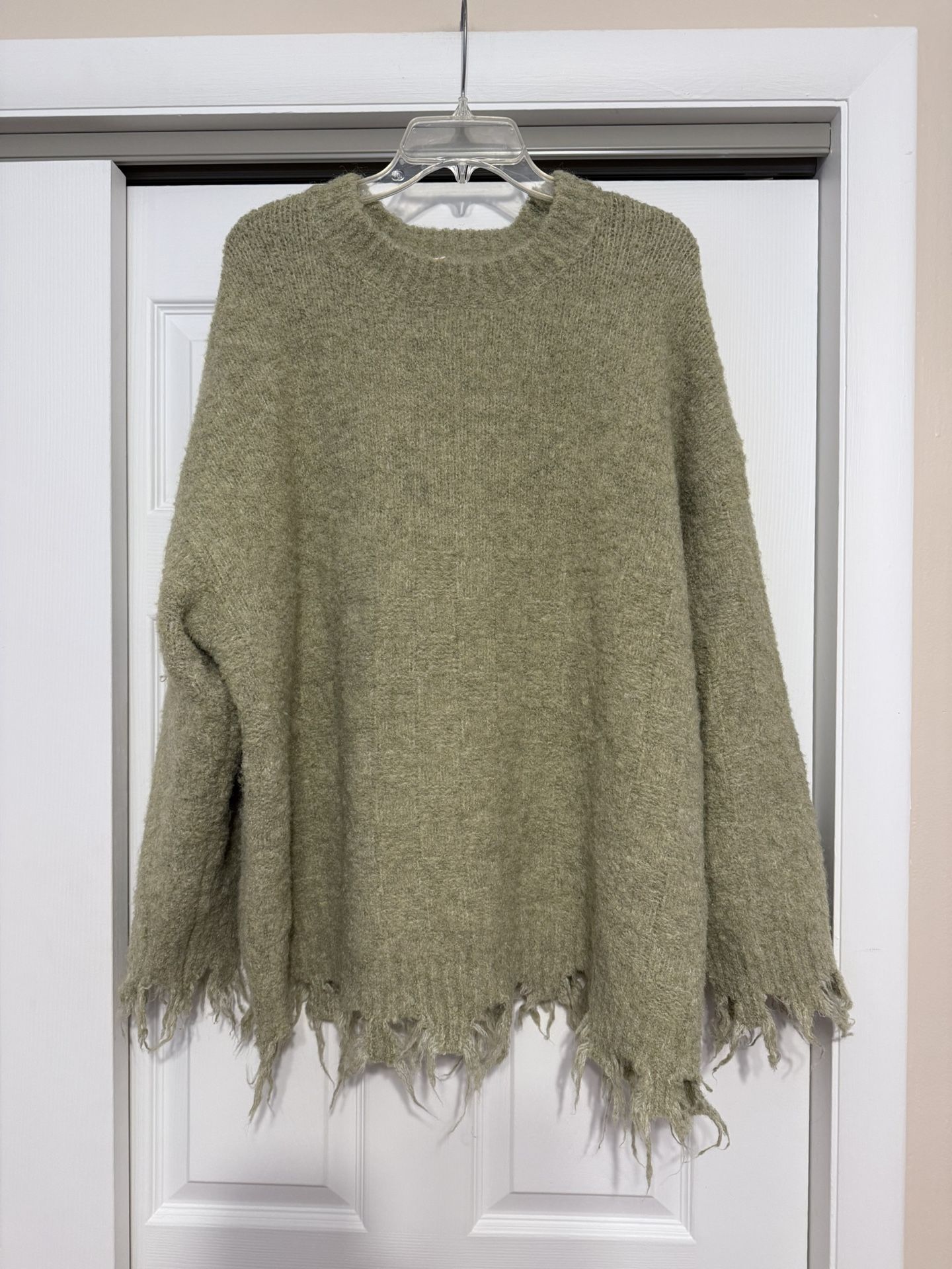 POL Oversized Comfy Green Fringe Hemline Sweater - Size Large