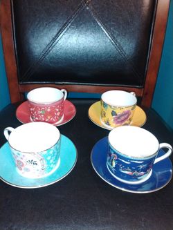 Wedgewood Wonderlust Set/ 4 Teacups & saucers-Original Box.