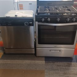 STAINLESS STEEL KITCHEN APPLIANCE BUNDLE