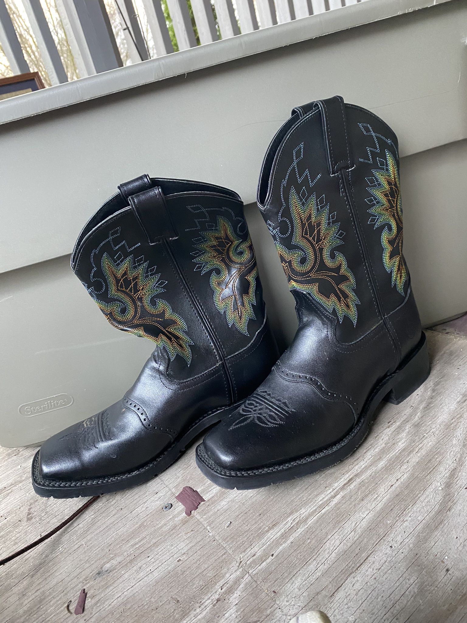 Size 9 Boots (Various Brands Including Double 