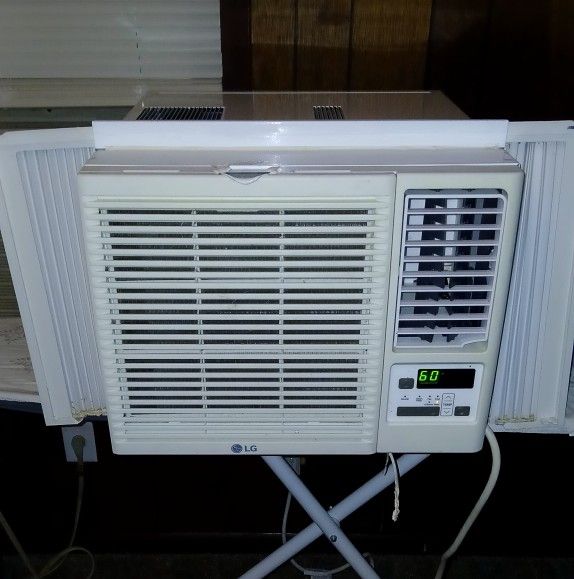 LG Air Conditioner/Heating Unit