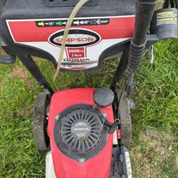 Simpson 3000psi 2.4gpm Powered By Honda- Pressure Washer