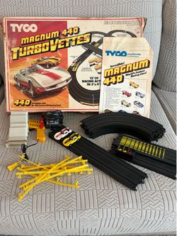 Vintage Tyco HO Scale Magnum 440 Turbovettes slot car toy corvette