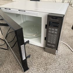 Panasonic Microwave 1200w