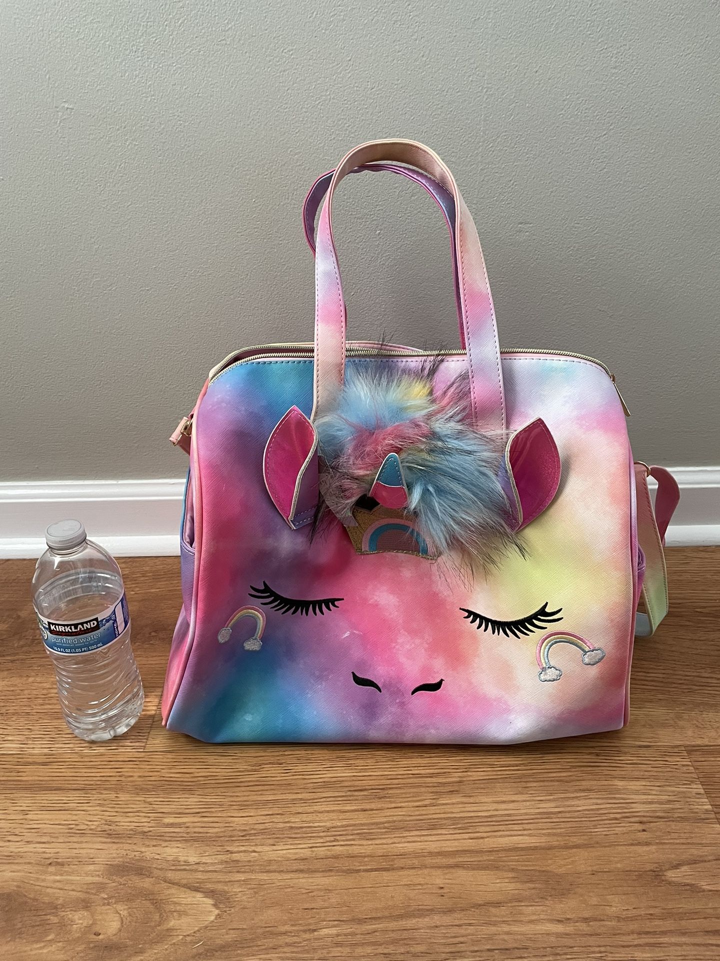 Unicorn Duffle Bag for Sale in Whittier, CA - OfferUp