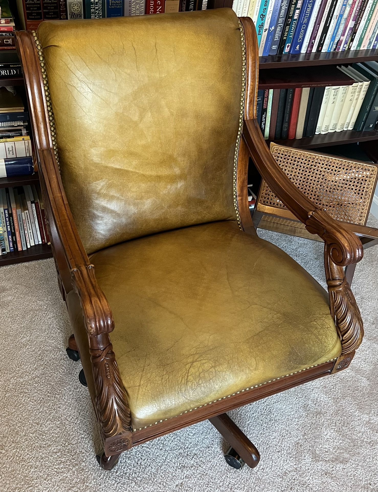 Vintage Arm Leather Executive Chair
