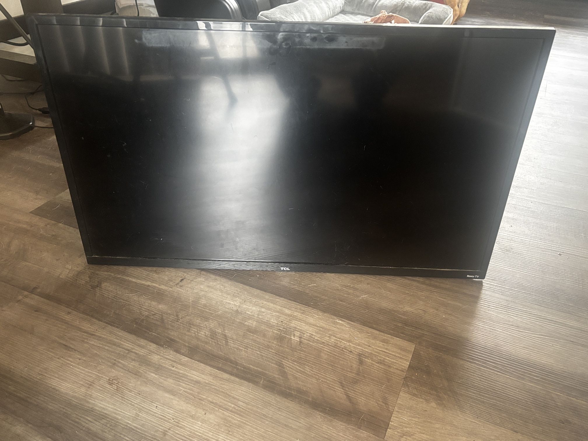 32 Inch TCL Roku TV