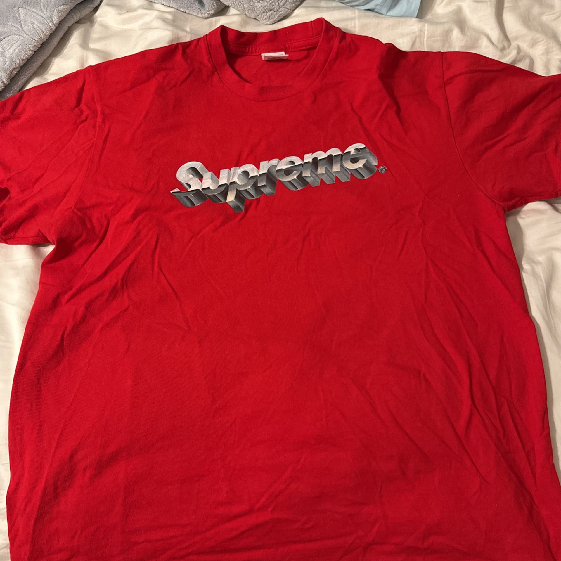 Supreme T Shirt Size L