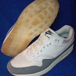 Men's Size 11 Nike ID Air Max 1 White/Gray