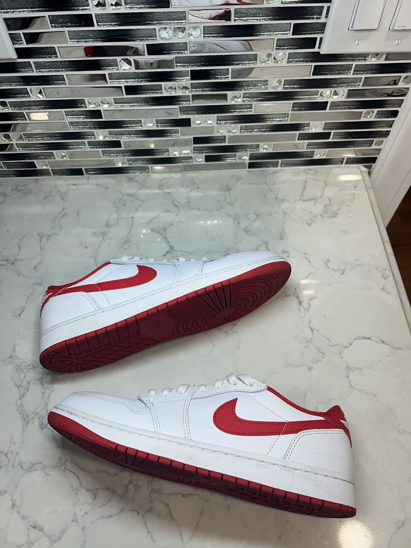 Air Jordan 1 University Red
