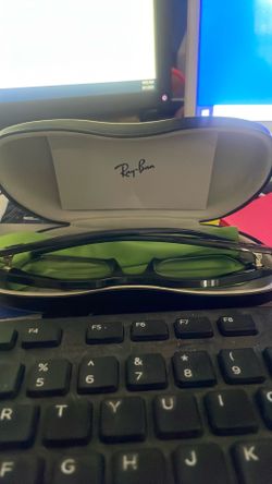 Ray ban