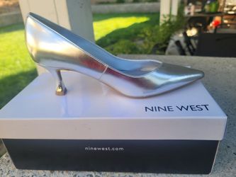 Nine West Silver Kitten Pump Andes Size 8
