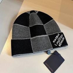 Louis V Beanie 