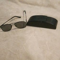 Dark Sun Glass Medal Frames  Hard Case 