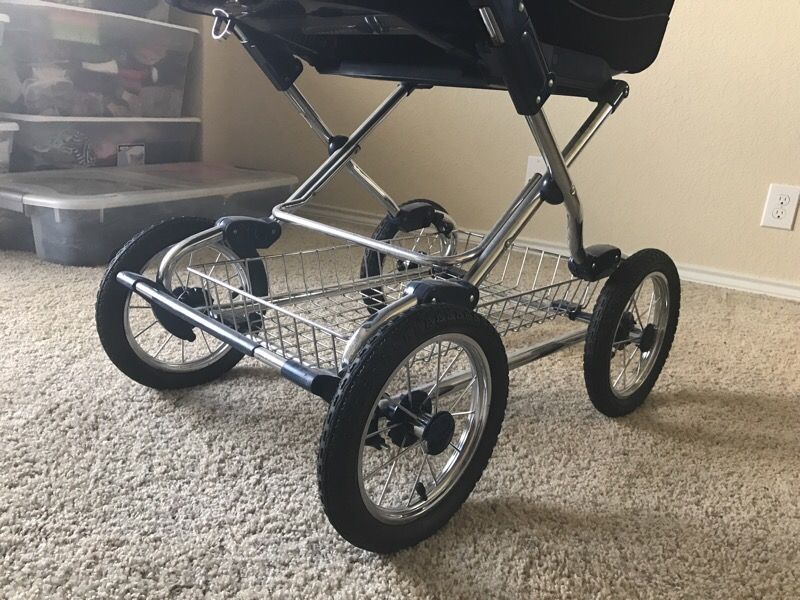 Made in Italy Martinelli pram stroller with detachable and