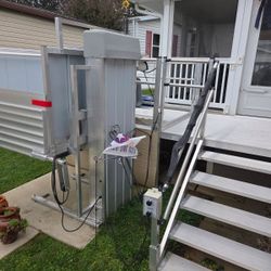 800 lb wheelchair lift- aluminum