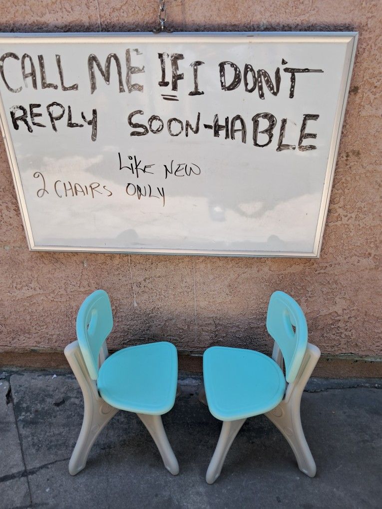 2 Kids Chairs