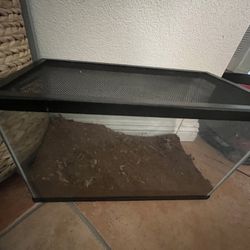 10 Gallon Aquarium / Terrarium (Fairly New)
