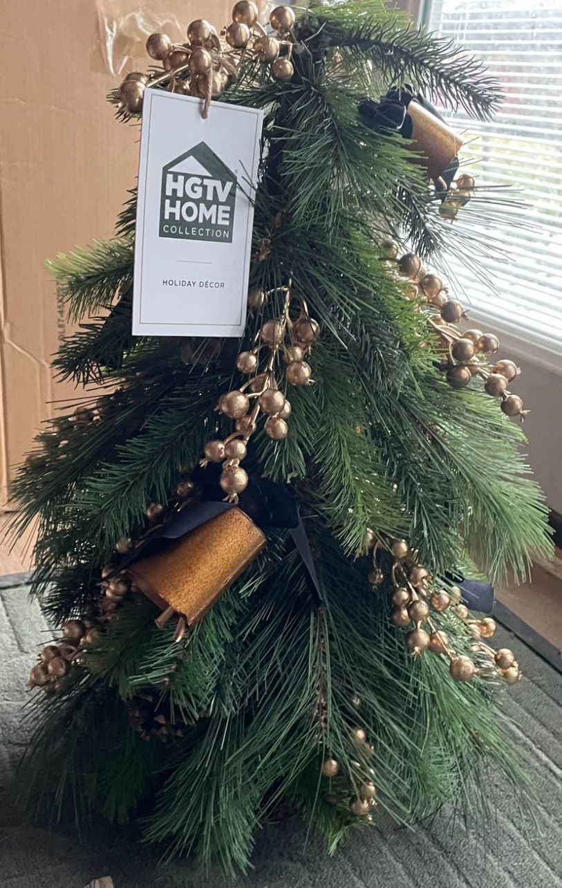 HGTV Decorative Pine Cone Gold Berry Topiary