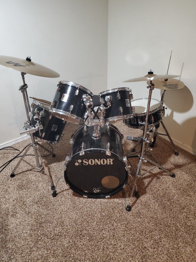 Sonor Drum Set