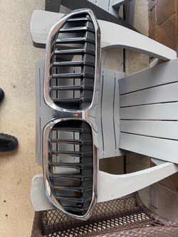 BMW 330i G-Series OEM front grille